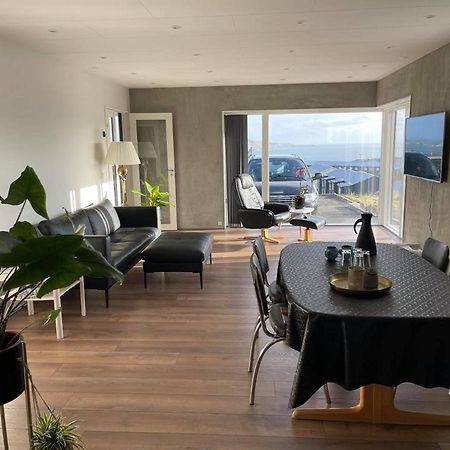 Modern Apartment With City & Oceanside View Torshavn Ngoại thất bức ảnh