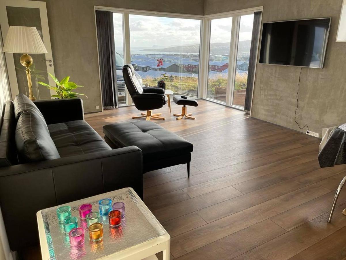 Modern Apartment With City & Oceanside View Torshavn Ngoại thất bức ảnh