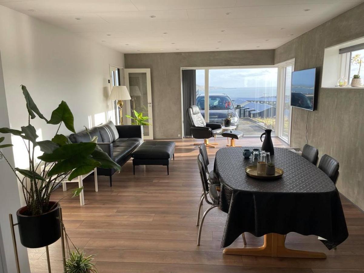 Modern Apartment With City & Oceanside View Torshavn Ngoại thất bức ảnh